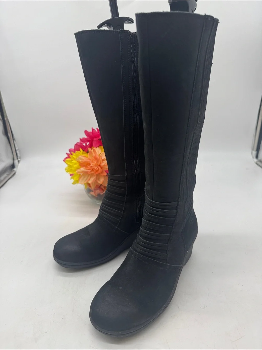 Keen Black Women's Tall Leather Wedge Heel Boots Size 8.5